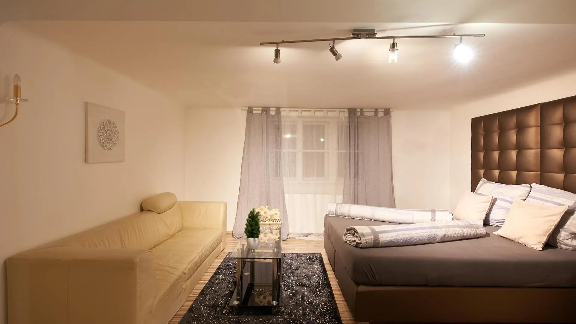 Schoenbrunn Palace Loft Apartment With Free Parking 24H Check-In Wiedeń 0*,